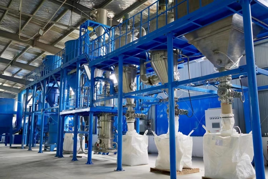 兩山轉(zhuǎn)化看鶴峰 82萬(wàn)畝“生態(tài)珍寶”香飄海外，村民增收笑滿顏